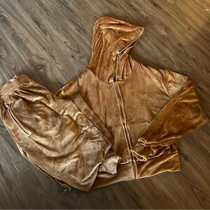 SKIMS Velour lounge set